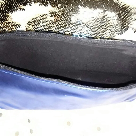 EXPRESS Clutch - Picture 5 of 8